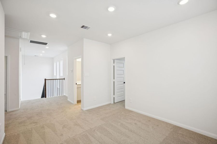 Spacious, unfurnished interior of a new home in Pinewood Trails - Luxe Series, Atascocita (Image 36). Spacious, unfurnished interior of a new home in Pinewood Trails - Luxe Series, Atascocita (Image 36).