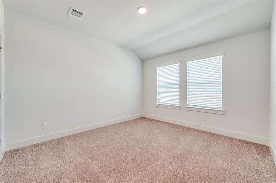 Spacious, unfurnished interior of a new home in Mosaic, Prosper (Image 21).