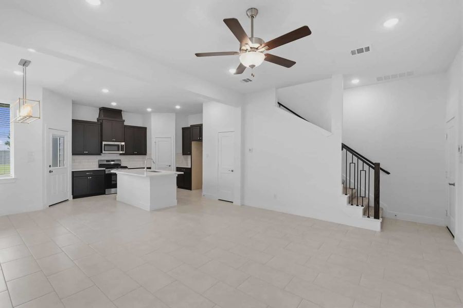 Image 43 representing the Cheverny by Chesmar Homes in Bridgeland Chateau, Cypress, TX.