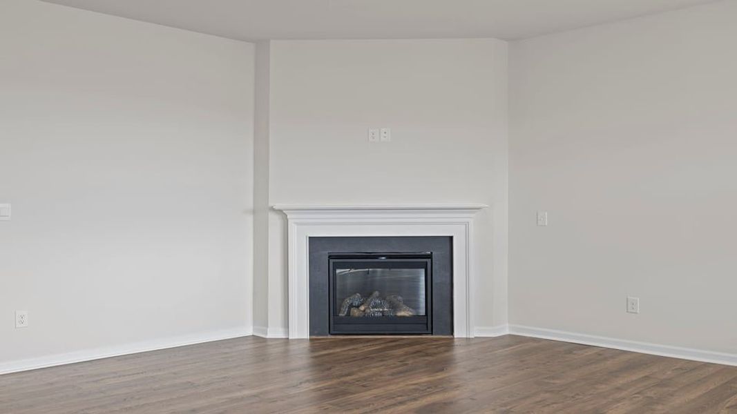 Spacious, unfurnished interior of a new home in Woodglen, Piedmont (Image 20).