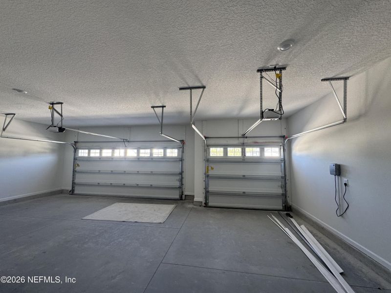 Spacious, unfurnished interior of a new home in Hyland Trail, Green Cove Springs (Image 16).