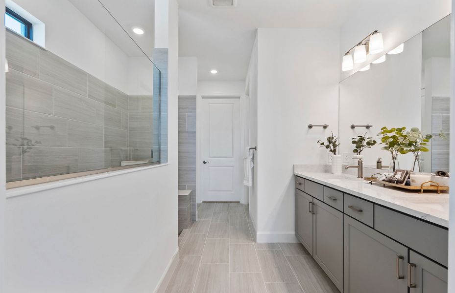 Furnished interior view inside a new home in Del Webb Naples, Immokalee (Image 7).