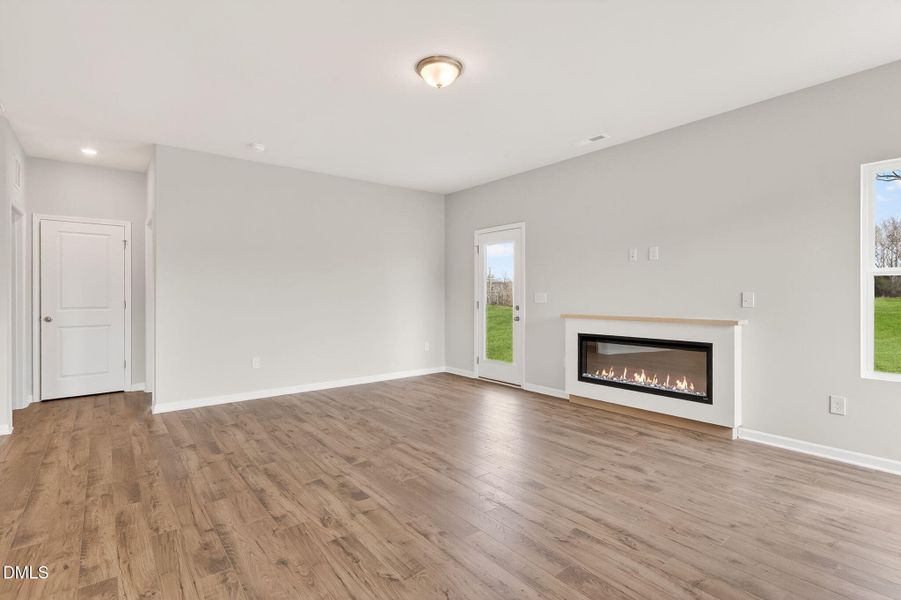 FAY_Hunters Trace_Venture_102 Rubyfield