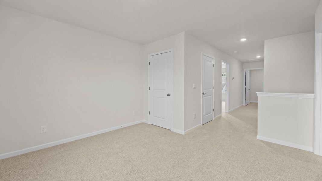 Spacious, unfurnished interior of a new home in West New Bern, New Bern (Image 18).