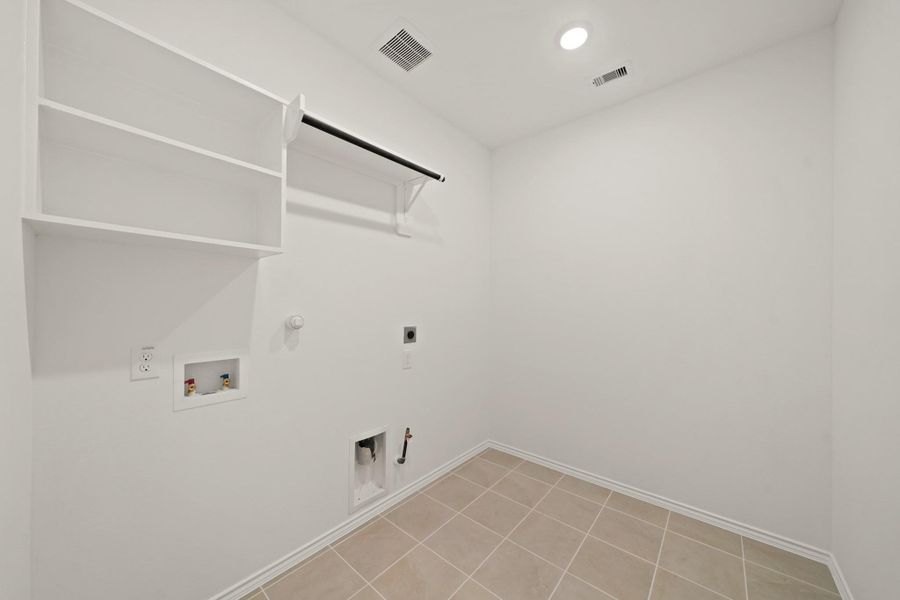 Spacious, unfurnished interior of a new home in The Meadows at Imperial Oaks, Spring (Image 21). Spacious, unfurnished interior of a new home in The Meadows at Imperial Oaks, Spring (Image 21).