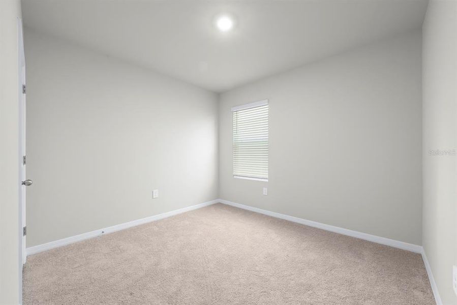 Spacious, unfurnished interior of a new home in , Port Charlotte (Image 22).