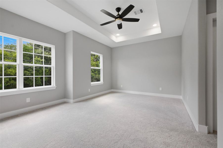 Spacious, unfurnished interior of a new home in , Houston (Image 37).