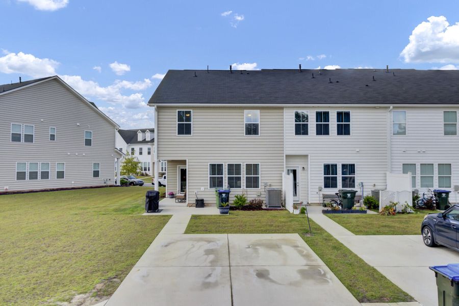 Exterior details and patio area of a home in , Summerville (Image 4).