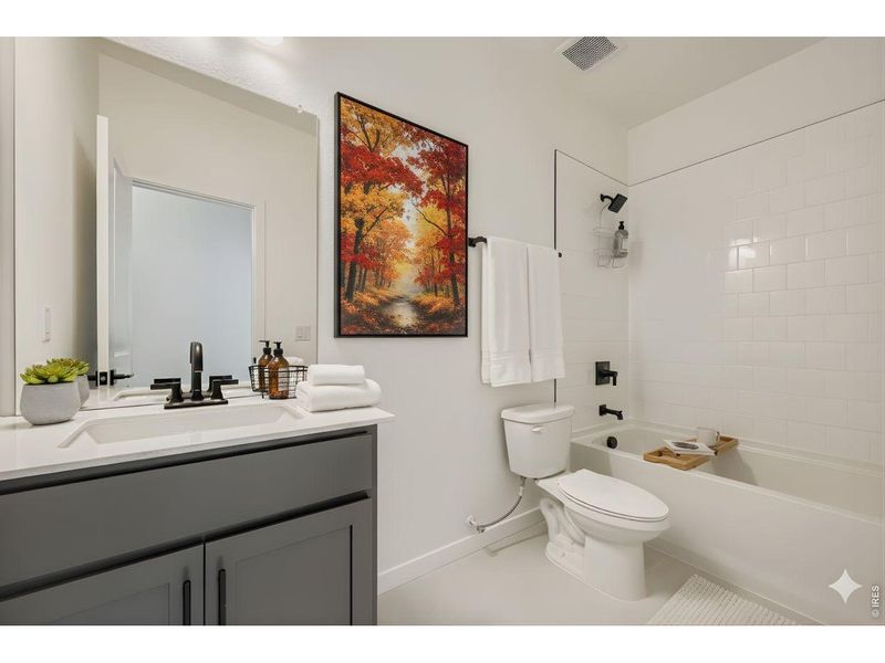 Furnished interior view inside a new home in Mountain Brook, Longmont (Image 10).
