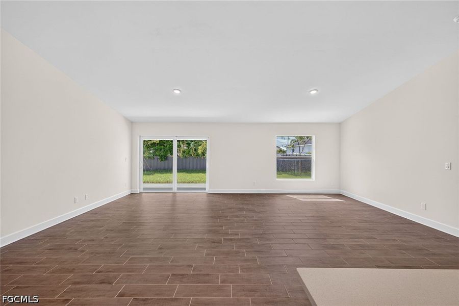 Spacious, unfurnished interior of a new home in Cape Coral, Cape Coral (Image 20). Spacious, unfurnished interior of a new home in Cape Coral, Cape Coral (Image 20).