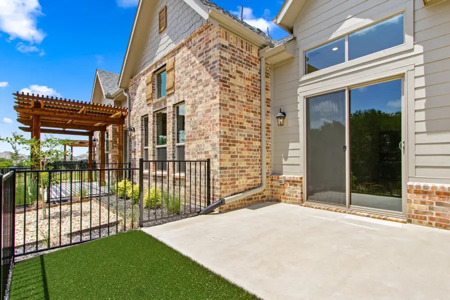 Exterior details and patio area of a home in Cottonwood Creek, Rowlett (Image 1). Exterior details and patio area of a home in Cottonwood Creek, Rowlett (Image 1).