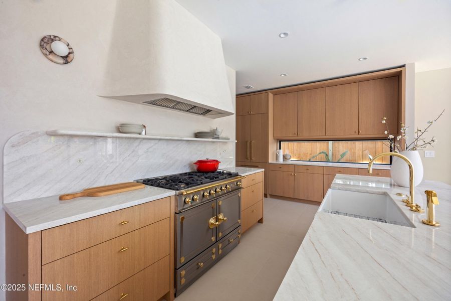 Furnished interior view inside a new home in , Atlantic Beach (Image 8).