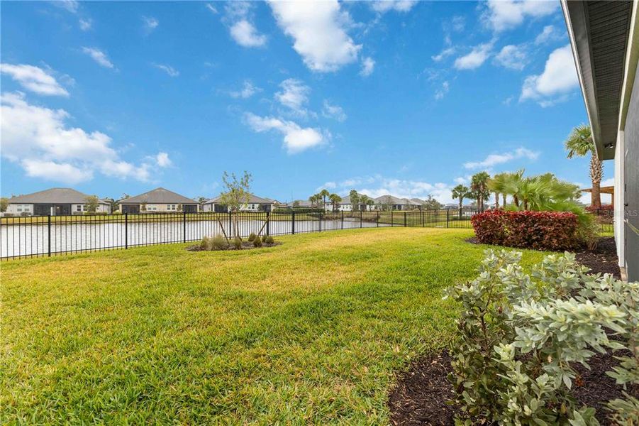Exterior details and patio area of a home in , Lakewood Ranch (Image 3).