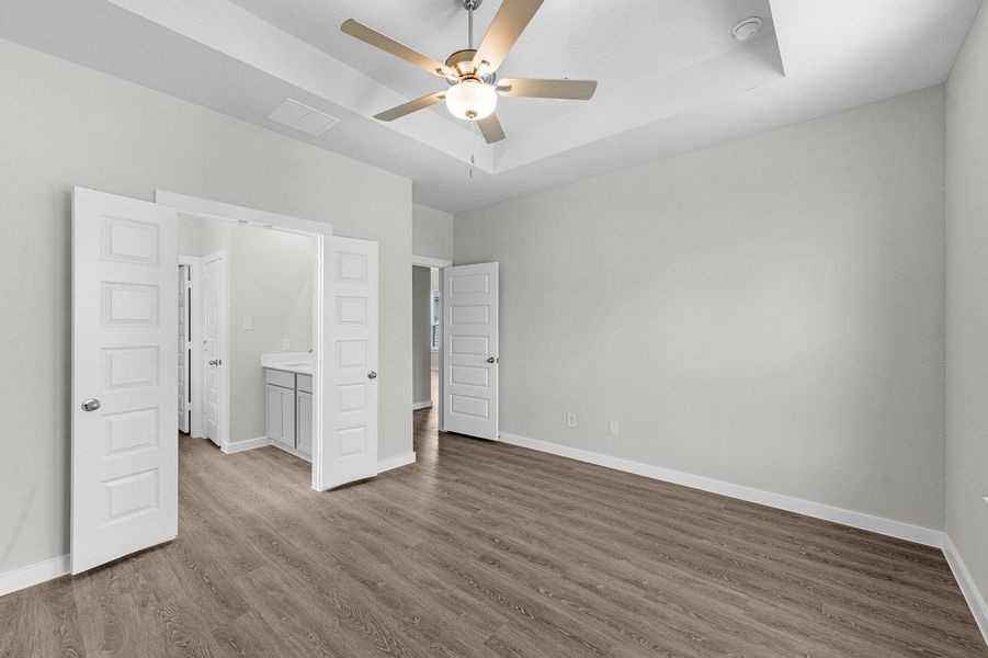 Spacious, unfurnished interior of a new home in Lexington Heights, Willis (Image 15).
