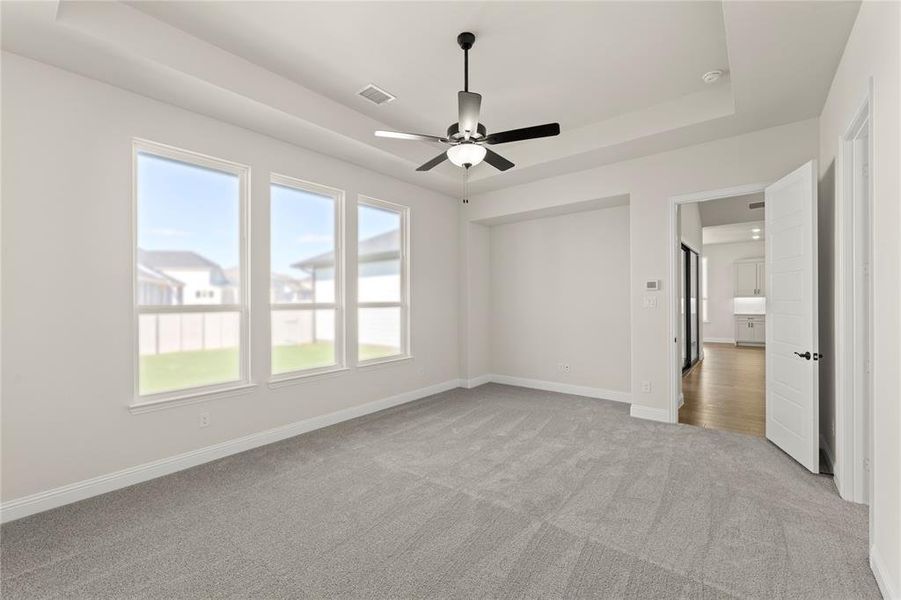 Spacious, unfurnished interior of a new home in Painted Tree Showcase, McKinney (Image 14).