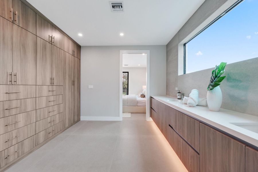 Second Level Primary Bath