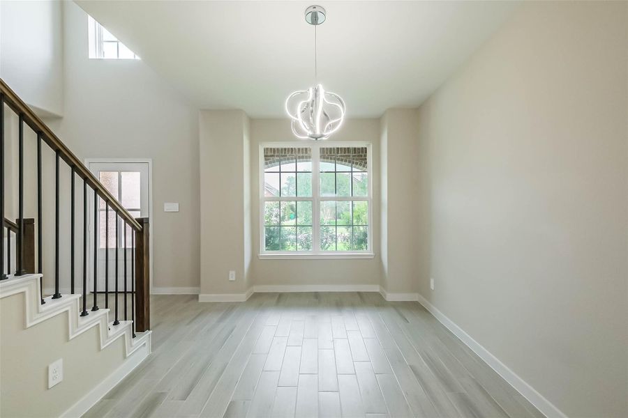 Spacious, unfurnished interior of a new home in , Fresno (Image 40).