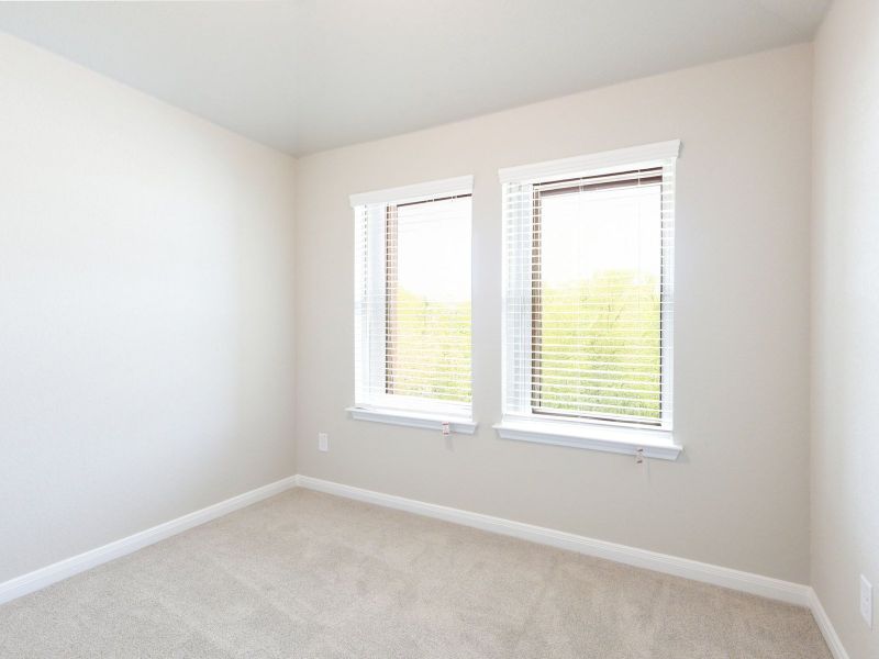Spacious, unfurnished interior of a new home in Comanche Ridge, San Antonio (Image 27).