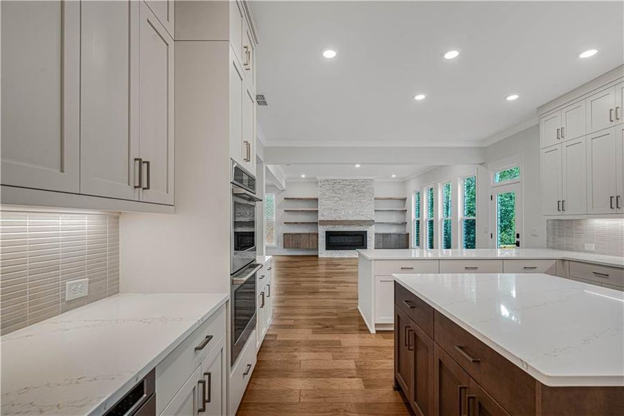 Furnished interior view inside a new home in Bellwyn, Johns Creek (Image 16).