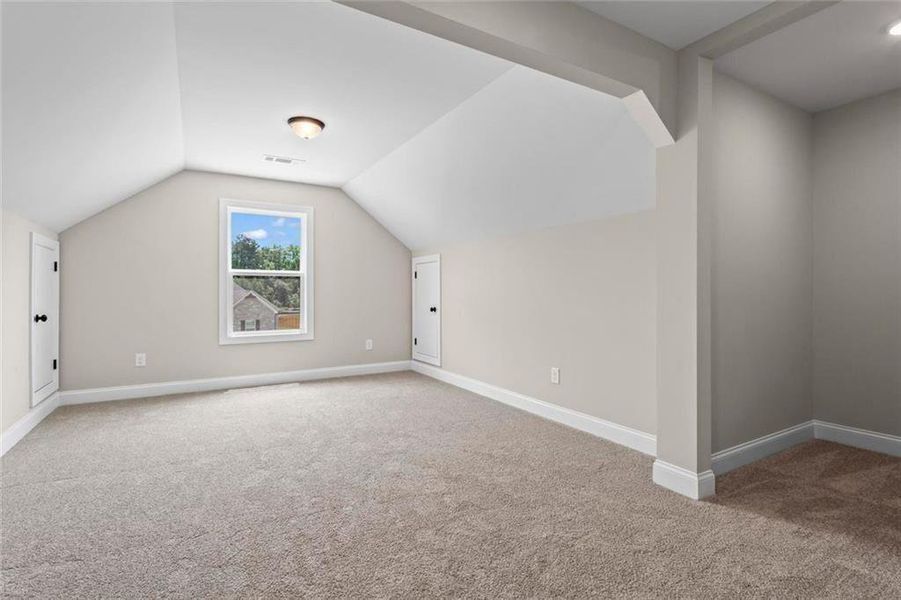 Spacious, unfurnished interior of a new home in , Dallas (Image 28).