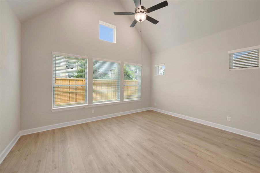 Spacious, unfurnished interior of a new home in Harvest Green - Reserve Collection, Richmond (Image 28).