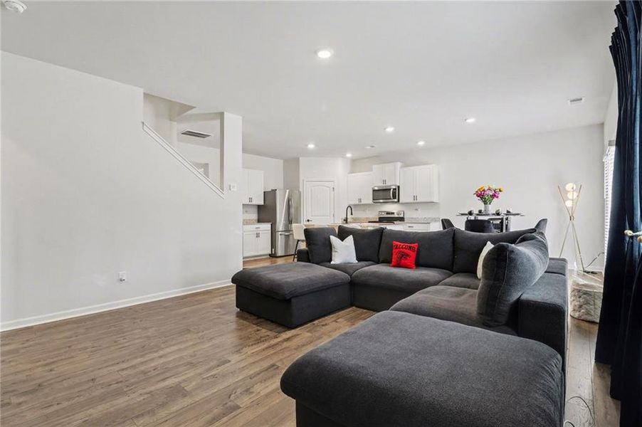 Furnished interior view inside a new home in , Dallas (Image 6). Furnished interior view inside a new home in , Dallas (Image 6).