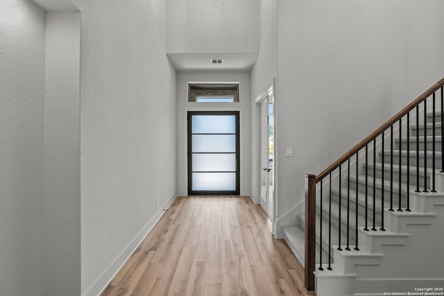 Spacious, unfurnished interior of a new home in Esperanza - 70', Boerne (Image 26). Spacious, unfurnished interior of a new home in Esperanza - 70', Boerne (Image 26).