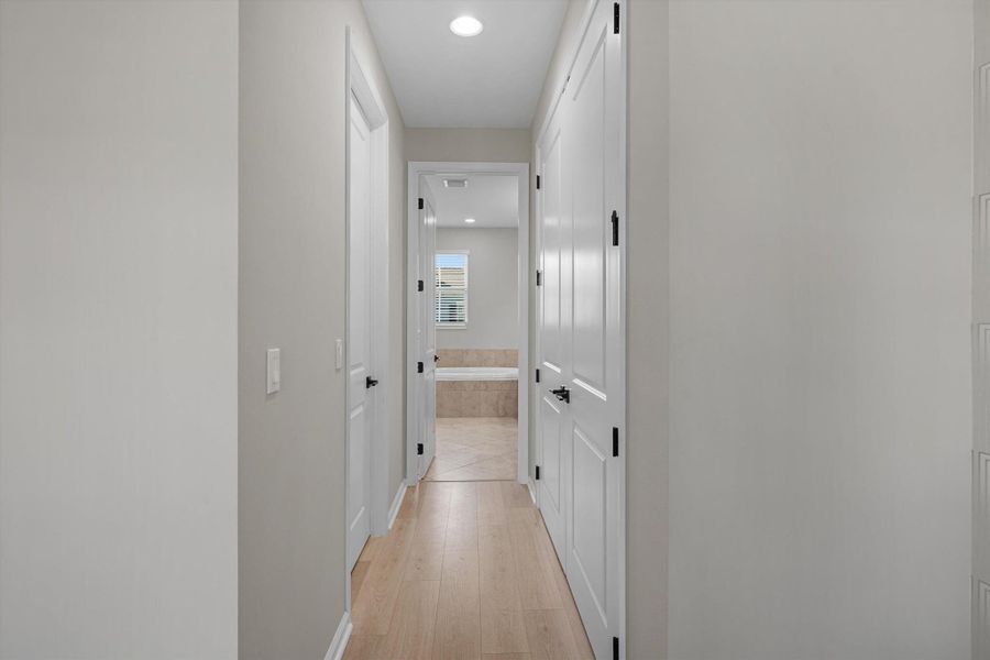 Spacious, unfurnished interior of a new home in , Westlake (Image 25).