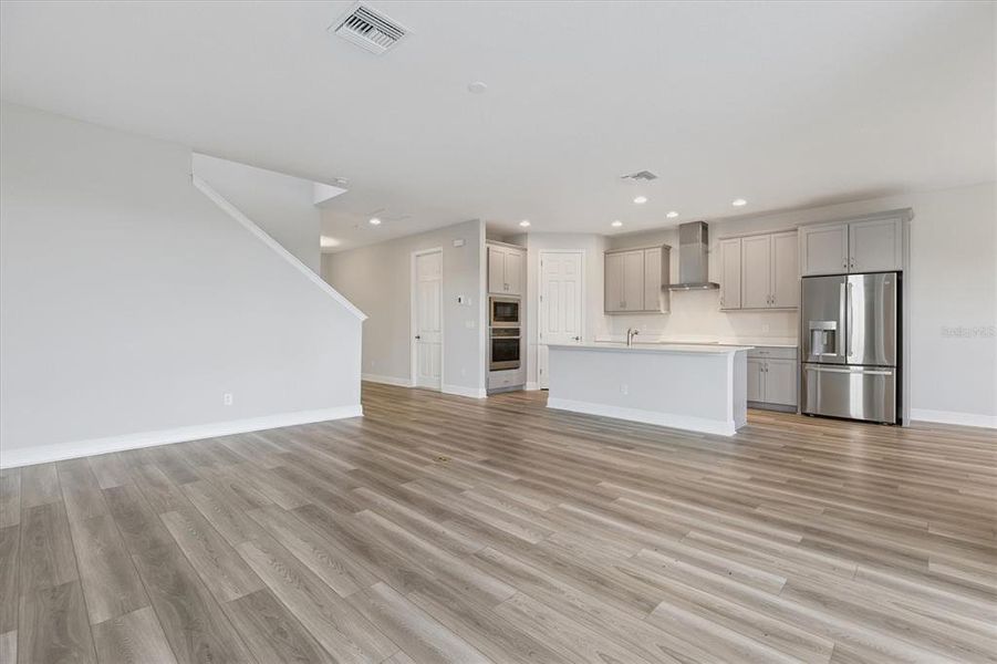 Spacious, unfurnished interior of a new home in Mirada, San Antonio (Image 20).
