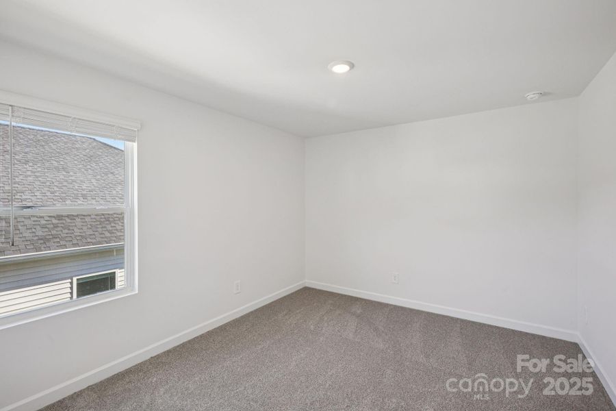 Spacious, unfurnished interior of a new home in Oxford Station, Salisbury (Image 15).