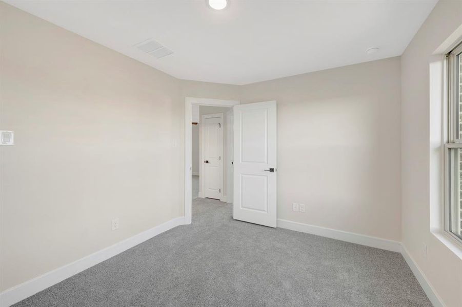 Spacious, unfurnished interior of a new home in Gateway Parks, Forney (Image 25).