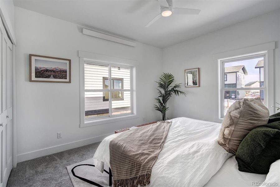 Lincoln Model Home Photos. Same model home by same builder.