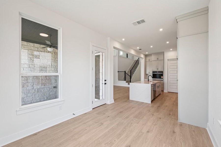 Spacious, unfurnished interior of a new home in Sauls Ranch, Round Rock (Image 19).