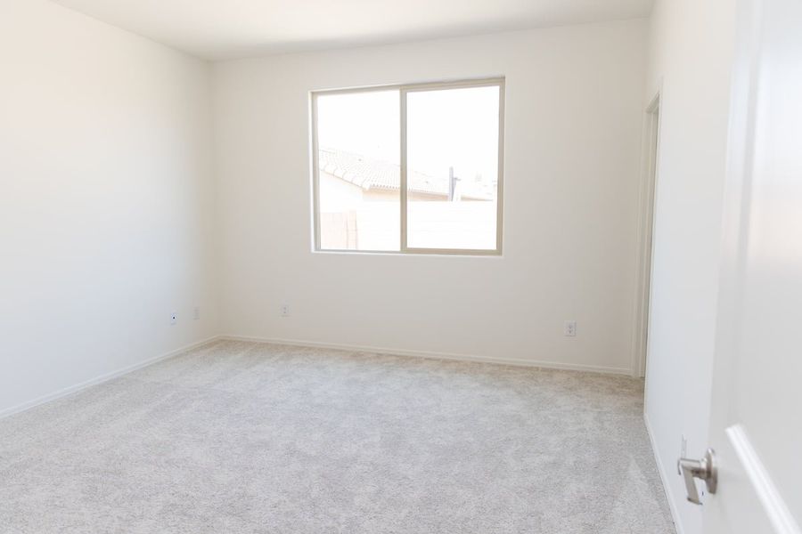 Spacious, unfurnished interior of a new home in Vista Del Oro Reserve, Tucson (Image 6). Spacious, unfurnished interior of a new home in Vista Del Oro Reserve, Tucson (Image 6).