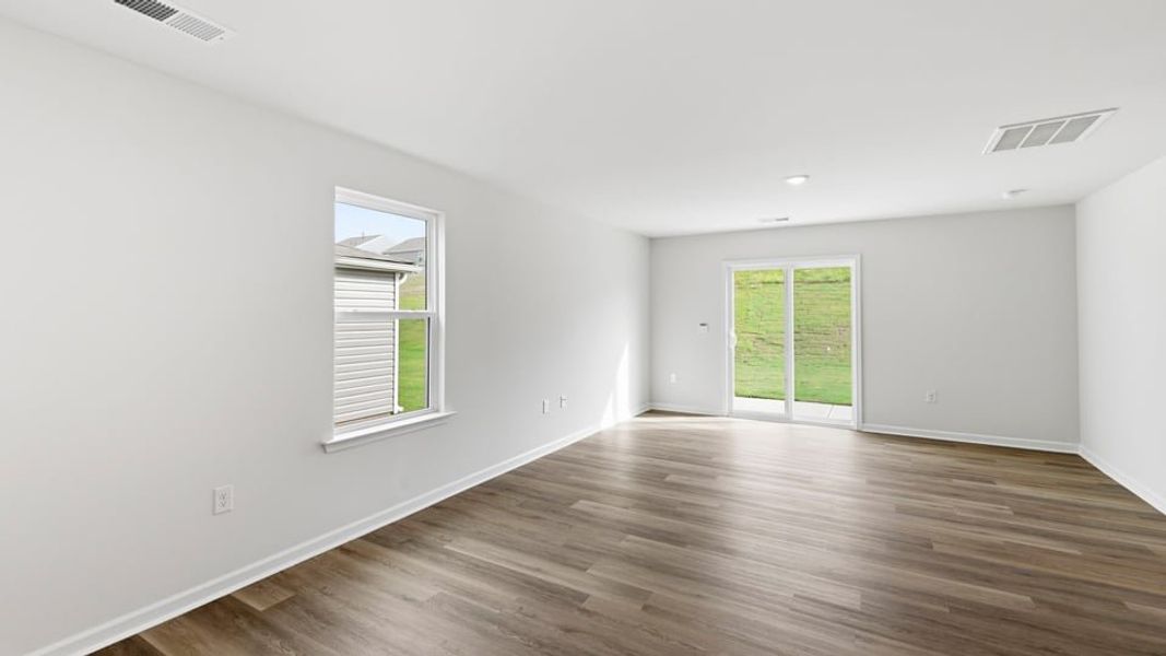 Spacious, unfurnished interior of a new home in Baxter Village, Boiling Springs (Image 16).
