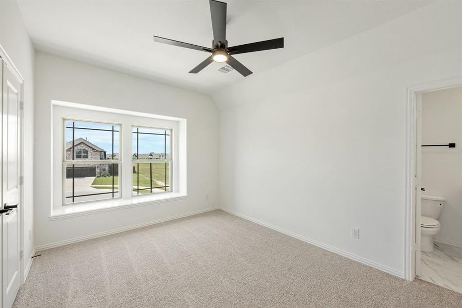 Spacious, unfurnished interior of a new home in Willow Wood Classic 50, McKinney (Image 22).