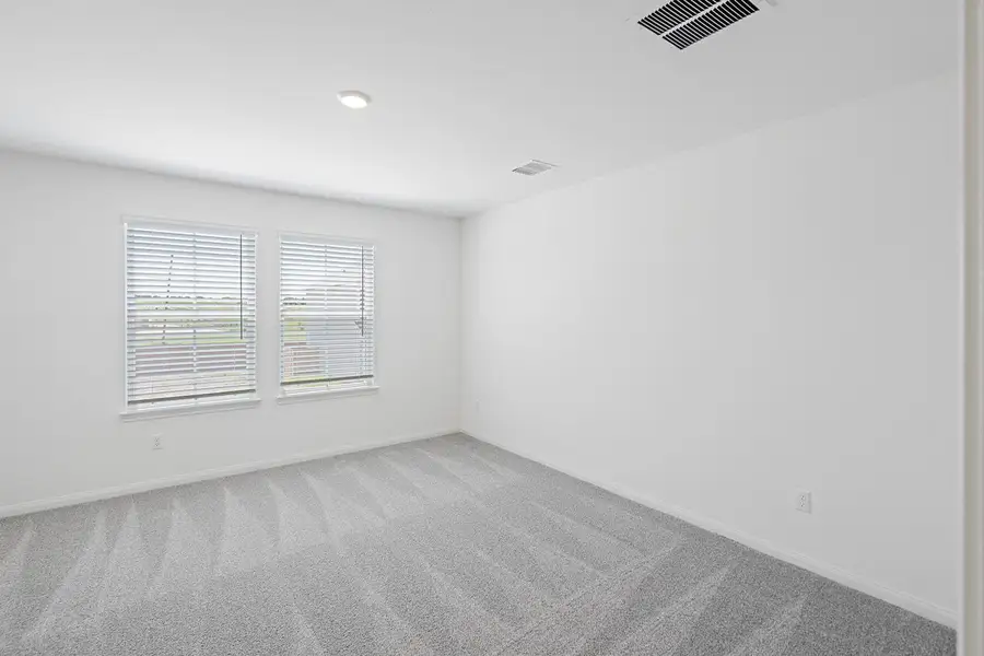 Spacious, unfurnished interior of a new home in Colson Ranch, Jarrell (Image 5).
