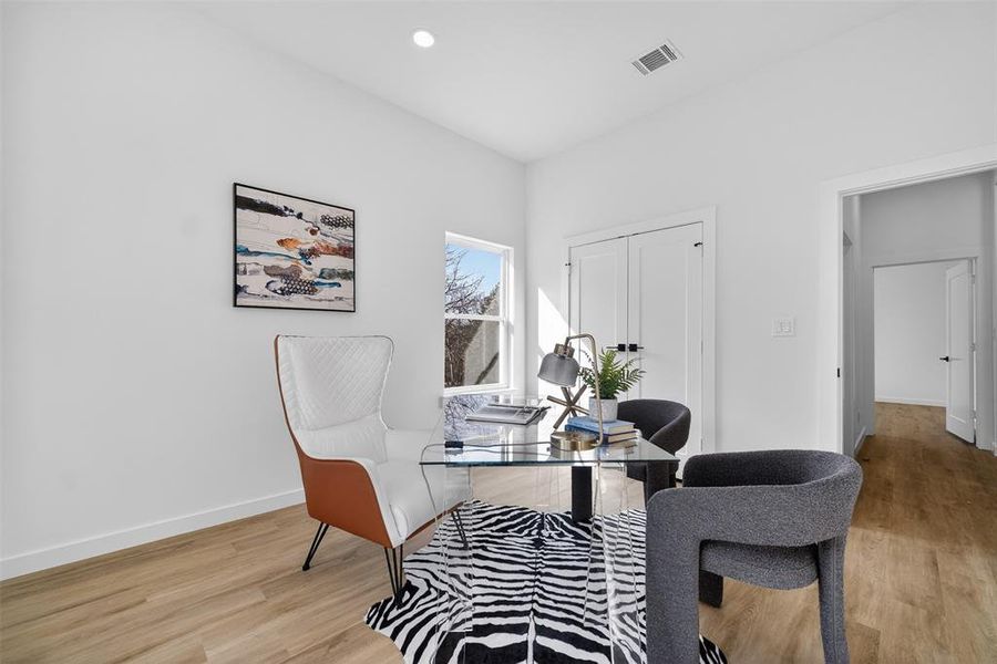 Furnished interior view inside a new home in , Dallas (Image 12).