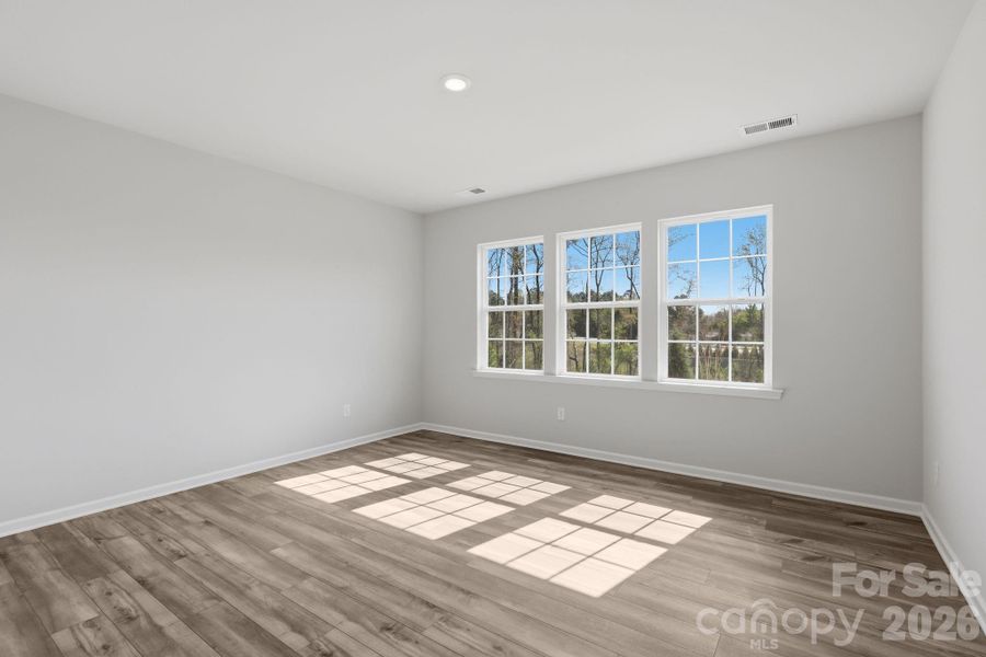 Spacious, unfurnished interior of a new home in Roselyn, Lancaster (Image 18).