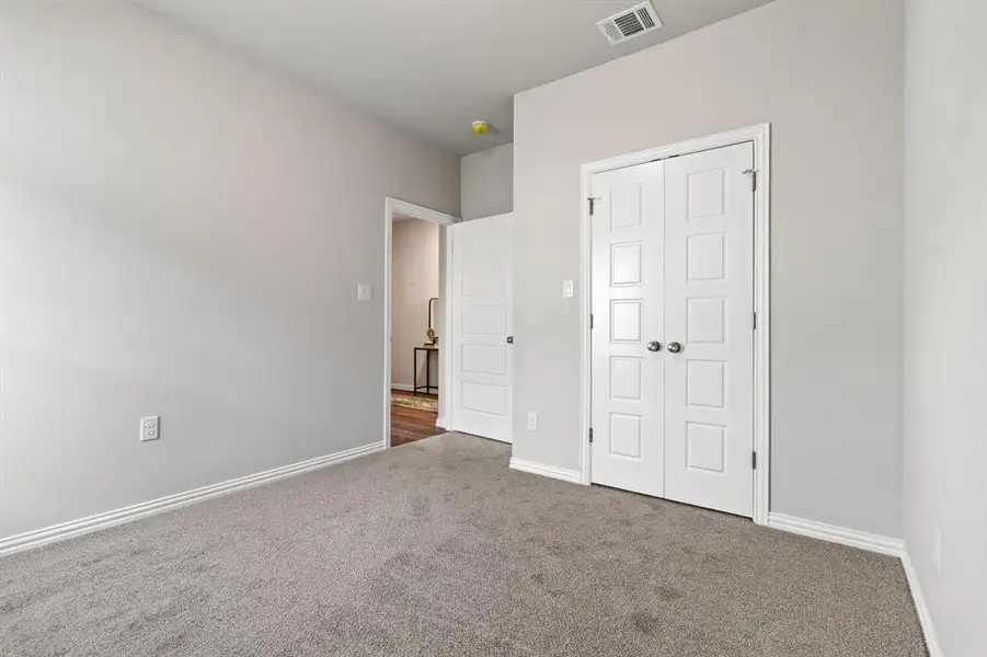 Spacious, unfurnished interior of a new home in Trails of Fossil Creek, Fort Worth (Image 27). Spacious, unfurnished interior of a new home in Trails of Fossil Creek, Fort Worth (Image 27).