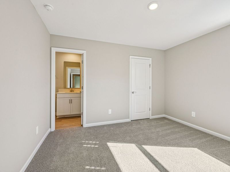 Spacious, unfurnished interior of a new home in Watkins Glen, Raleigh (Image 19). Spacious, unfurnished interior of a new home in Watkins Glen, Raleigh (Image 19).