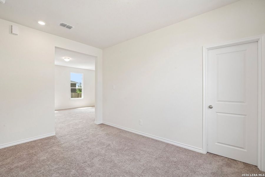 Spacious, unfurnished interior of a new home in Punta Verde, Converse (Image 14).