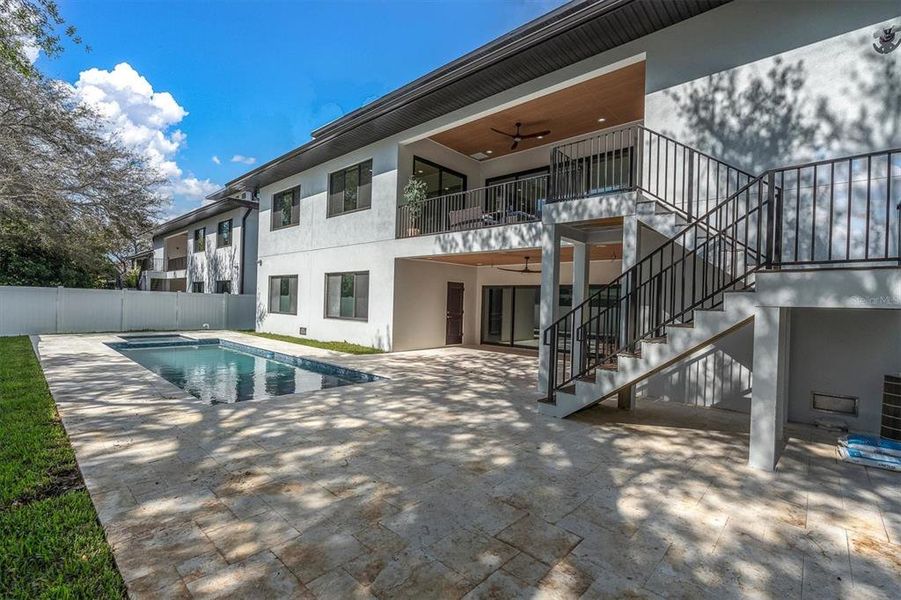 Exterior details and patio area of a home in , St. Petersburg (Image 27).