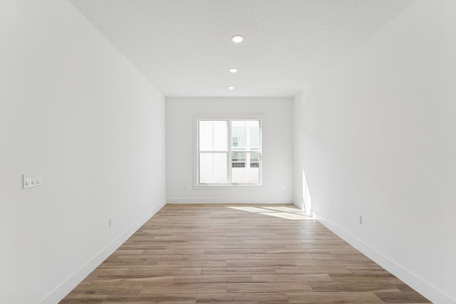 Spacious, unfurnished interior of a new home in , Stuart (Image 24).