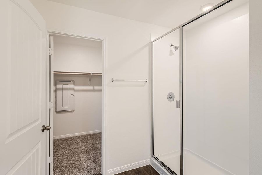 Spacious, unfurnished interior of a new home in , Kyle (Image 13).