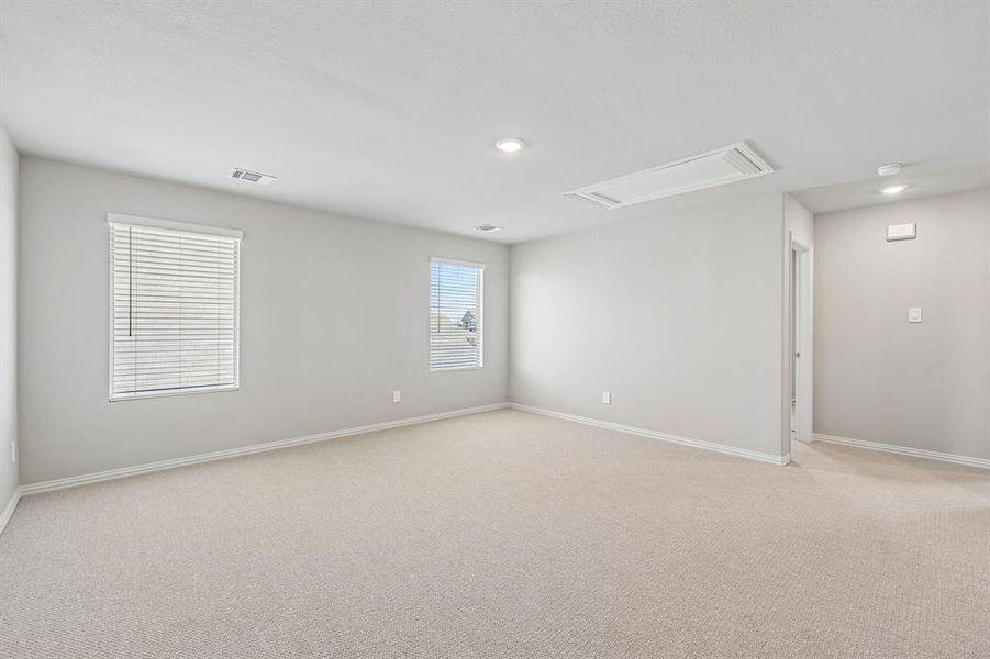 Spacious, unfurnished interior of a new home in Lakehaven - Premier Series, Farmersville (Image 23).