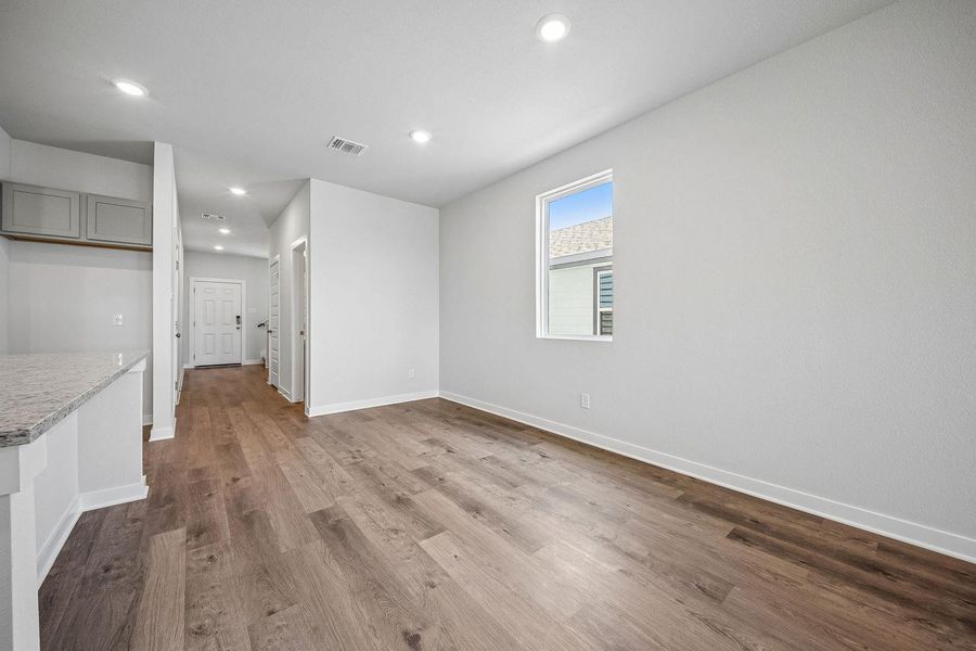 Spacious, unfurnished interior of a new home in Eastwood at Sonterra, Jarrell (Image 26).
