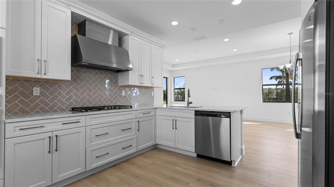 Furnished interior view inside a new home in Cresswind Lakewood Ranch, Lakewood Ranch (Image 11). Furnished interior view inside a new home in Cresswind Lakewood Ranch, Lakewood Ranch (Image 11).