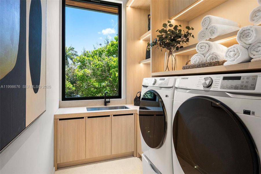 Furnished interior view inside a new home in , Bay Harbor Islands (Image 37).