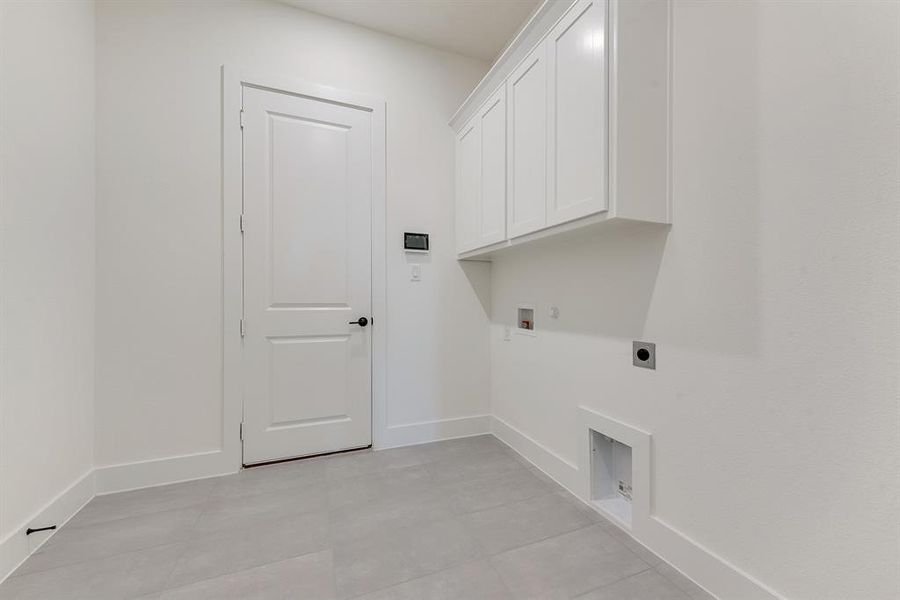 Spacious, unfurnished interior of a new home in The Homestead - 62', Rockwall (Image 22).